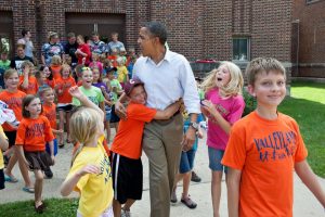 Obama Pied Piper w children